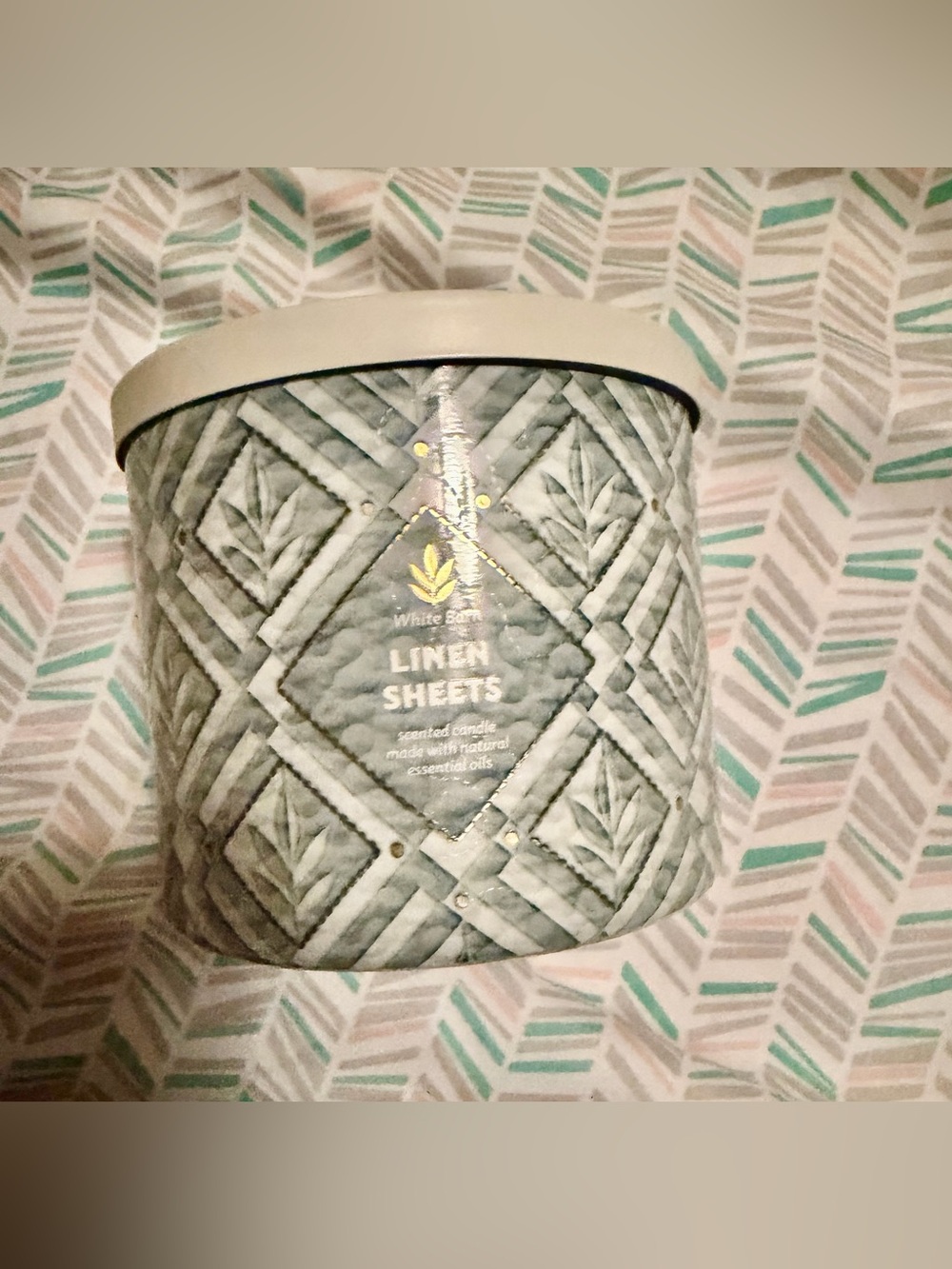 BBW white barn linen sheets 3 wick candle
